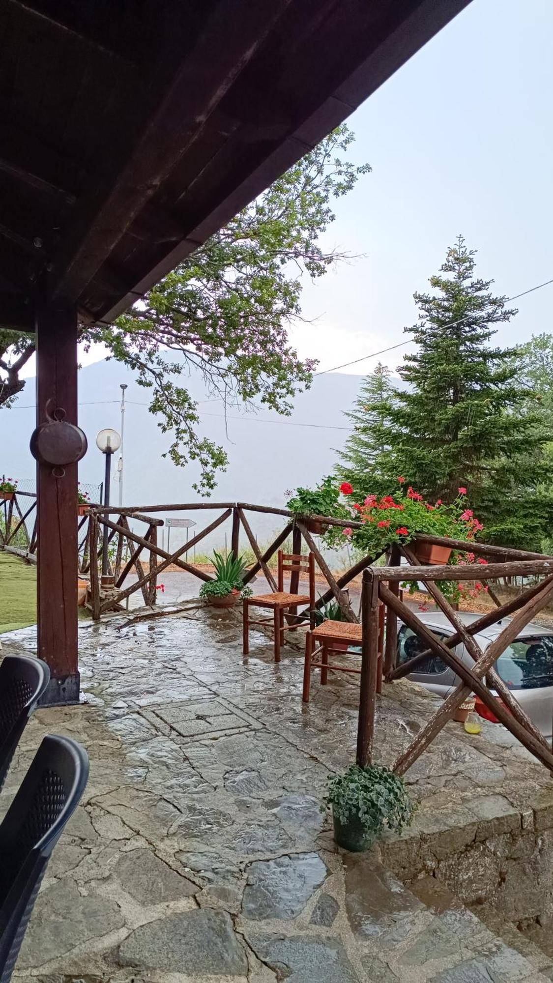 Ambrosia Hostel Alessandria del Carretto Εξωτερικό φωτογραφία